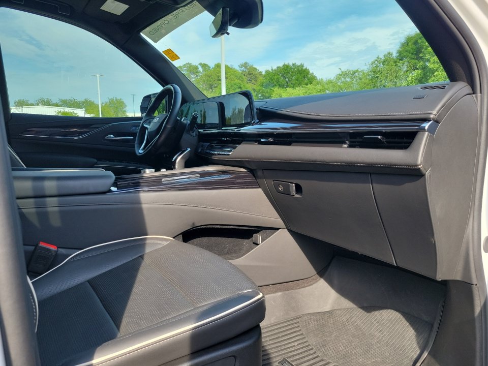 Certified 2024 Cadillac Escalade Sport w/ Touring Package AWD/4WD image 28