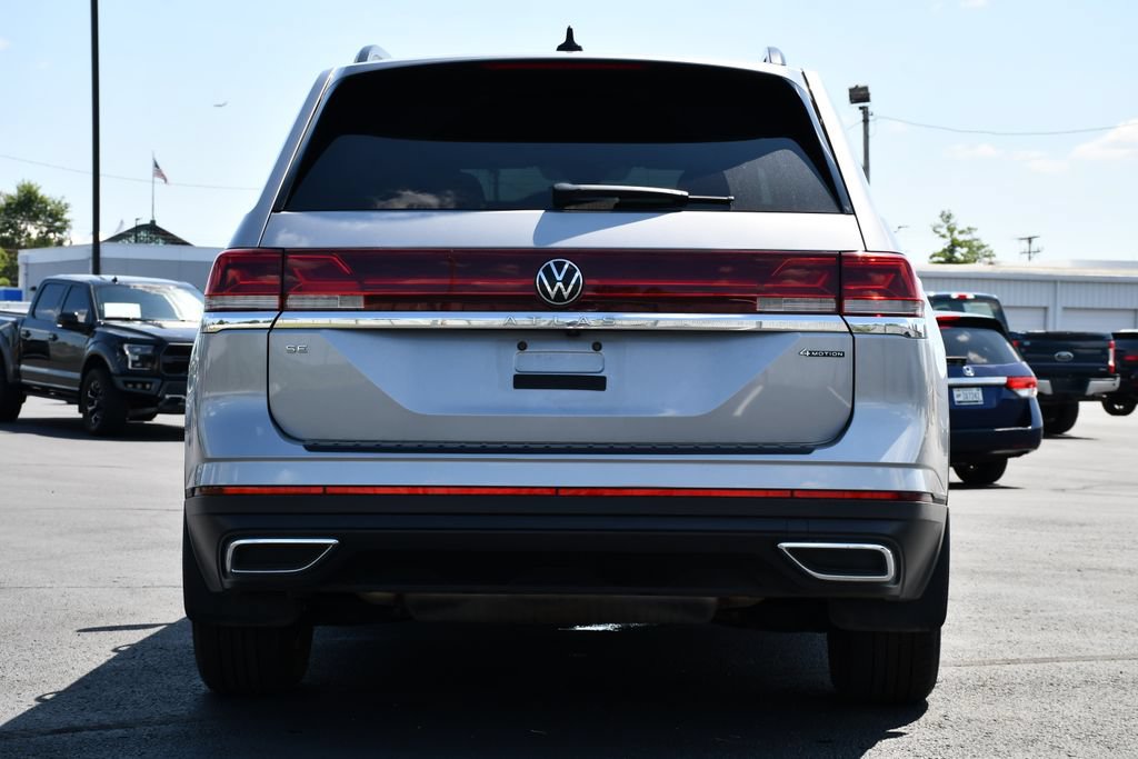 Used 2025 Volkswagen Atlas SE AWD/4WD image 6