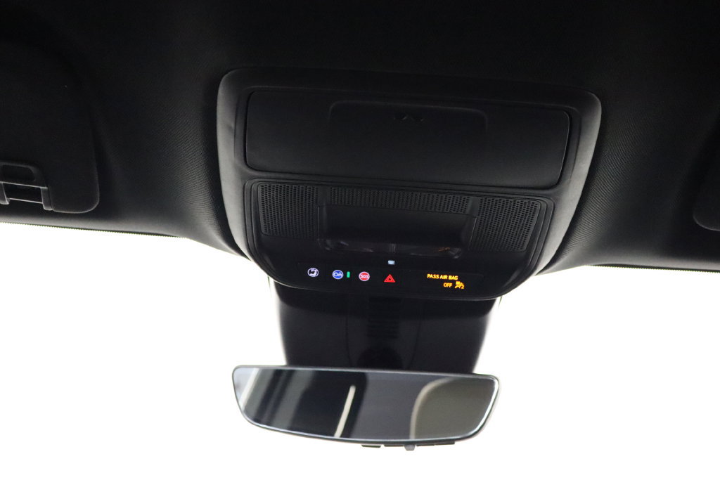 Used 2026 Chevrolet Traverse LT w/ Driver Confidence Package FWD image 25