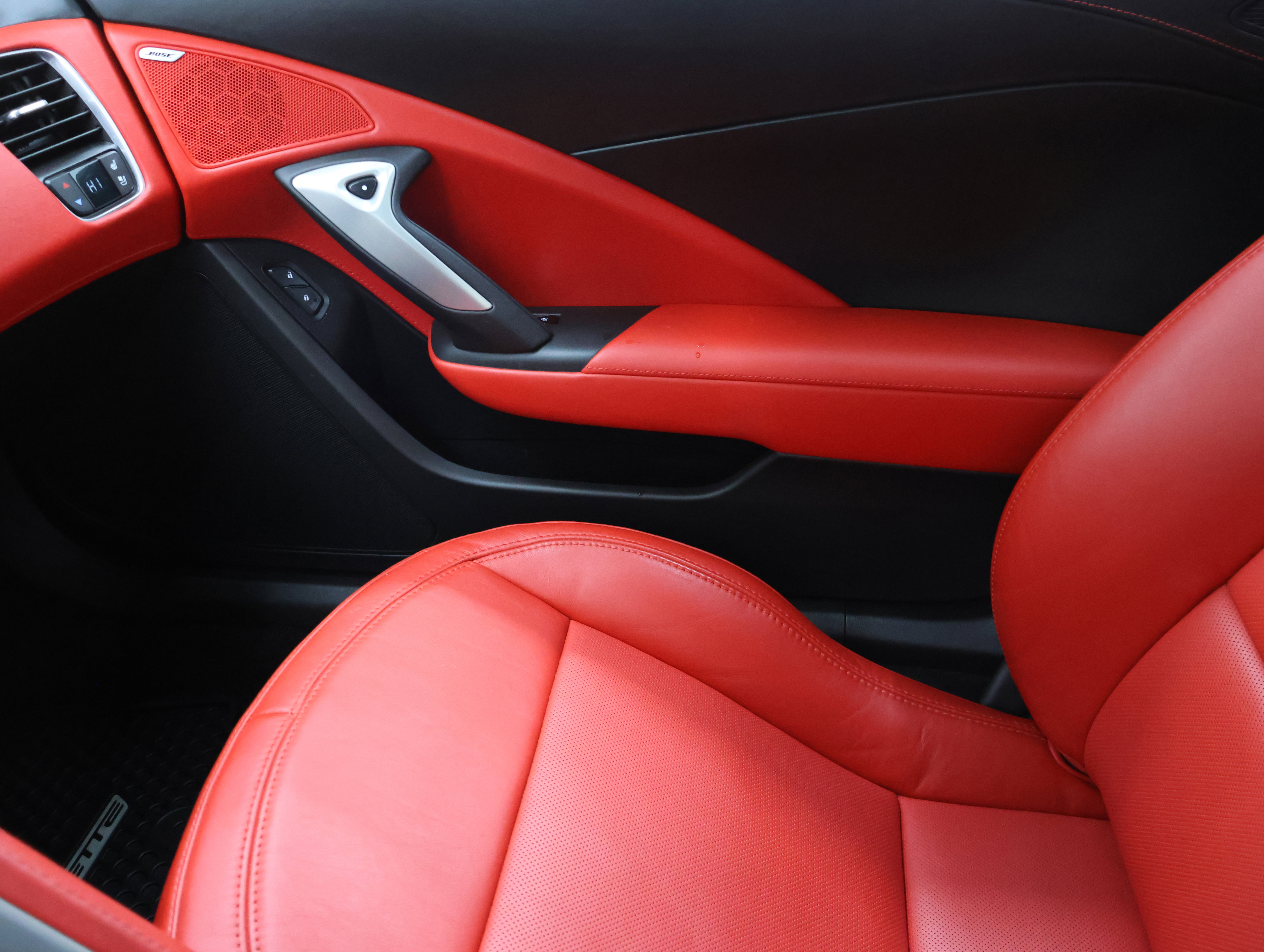 Used 2015 Chevrolet Corvette Stingray Convertible w/ 3LT Preferred Equipment Group image 12