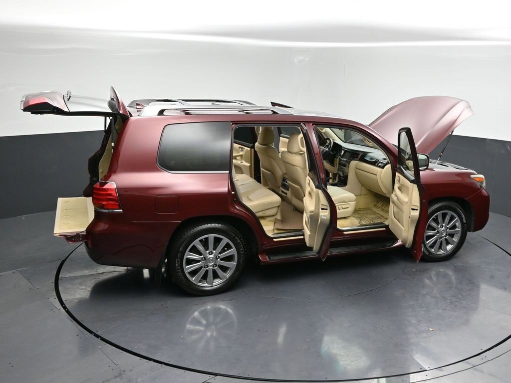Used 2011 Lexus LX 570 4WD image 39