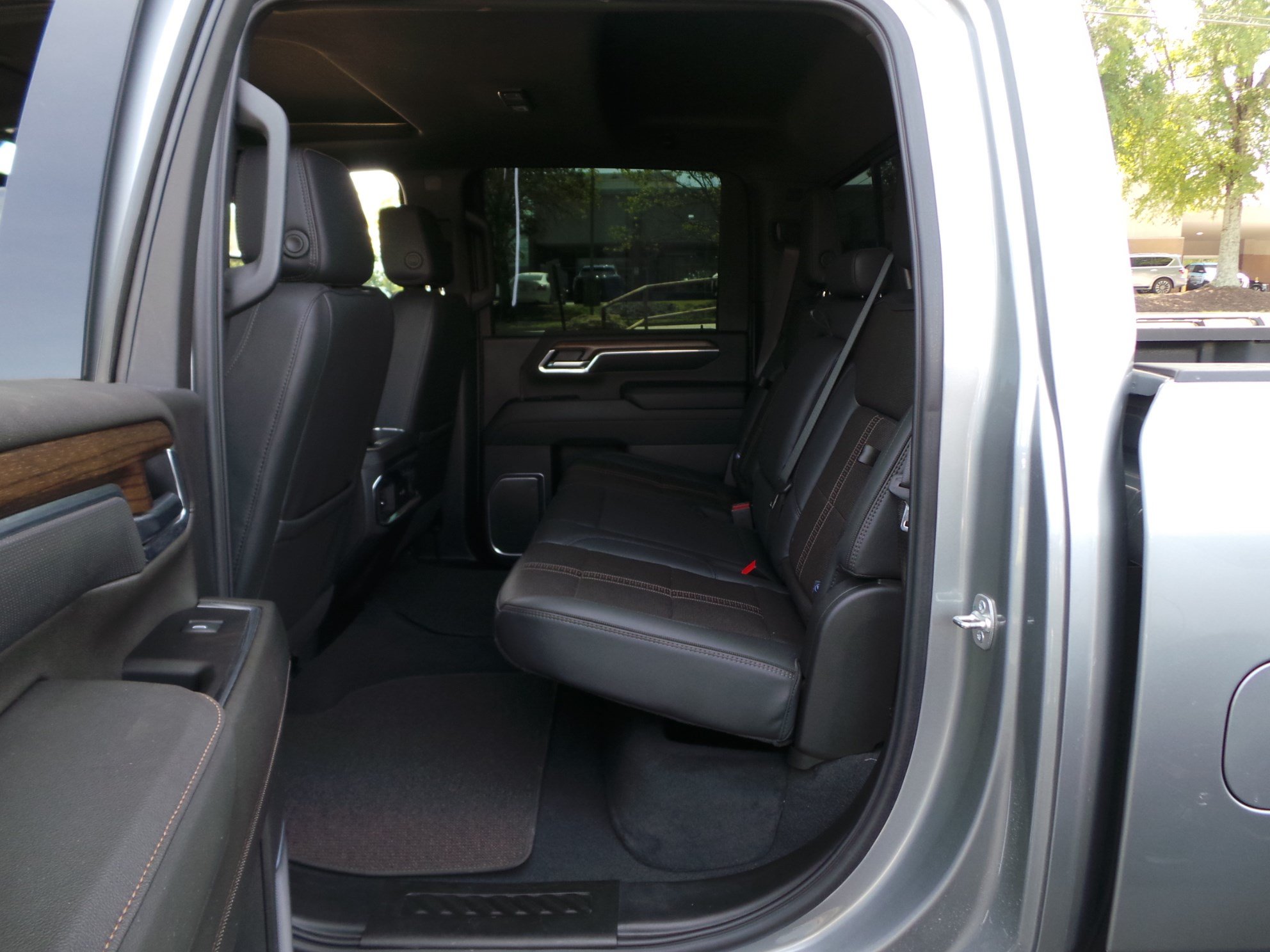 Used 2025 Chevrolet Silverado 3500 High Country w/ High Country Premium Package AWD/4WD image 41
