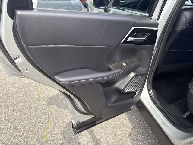 Used 2024 Mitsubishi Outlander SE Black Edition image 19