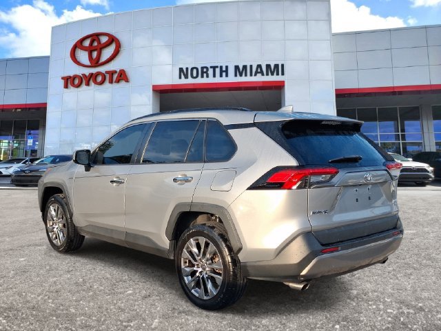 Used 2022 Toyota RAV4 Limited AWD/4WD image 3