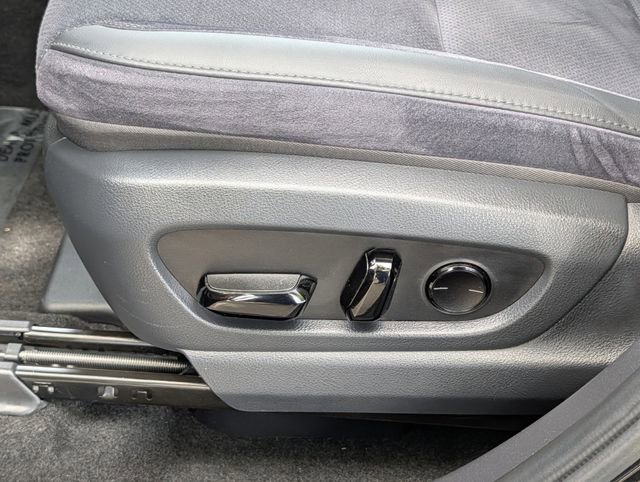 Used 2024 Lexus RZ 300e Premium image 25