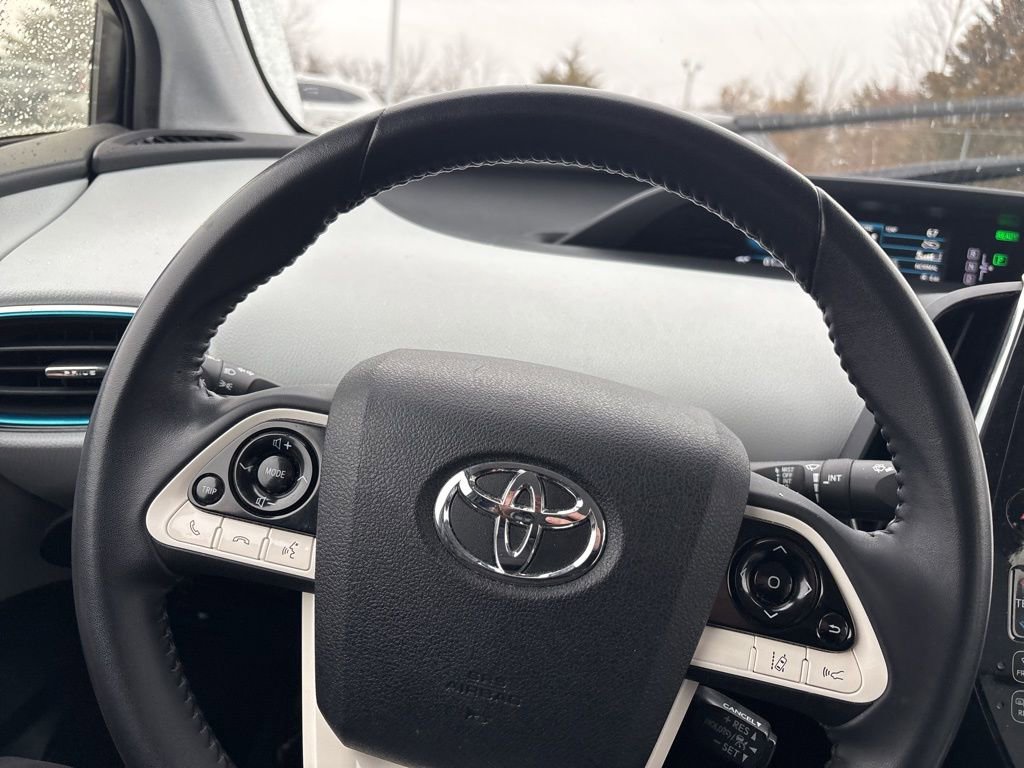 Used 2017 Toyota Prius Prime Premium image 17