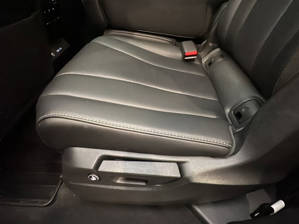 Used 2024 Acura MDX SH-AWD w/ Technology Package image 14