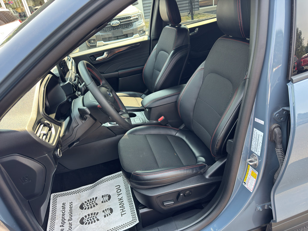 Certified 2026 Ford Escape ST-Line AWD/4WD image 12