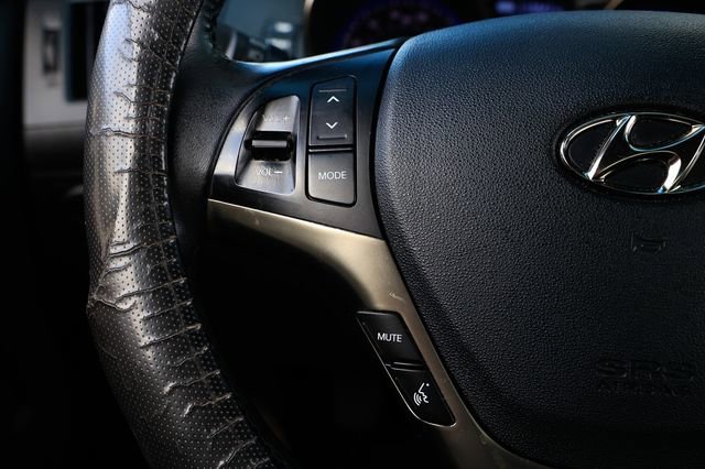 Used 2015 Hyundai Genesis 3.8 image 26