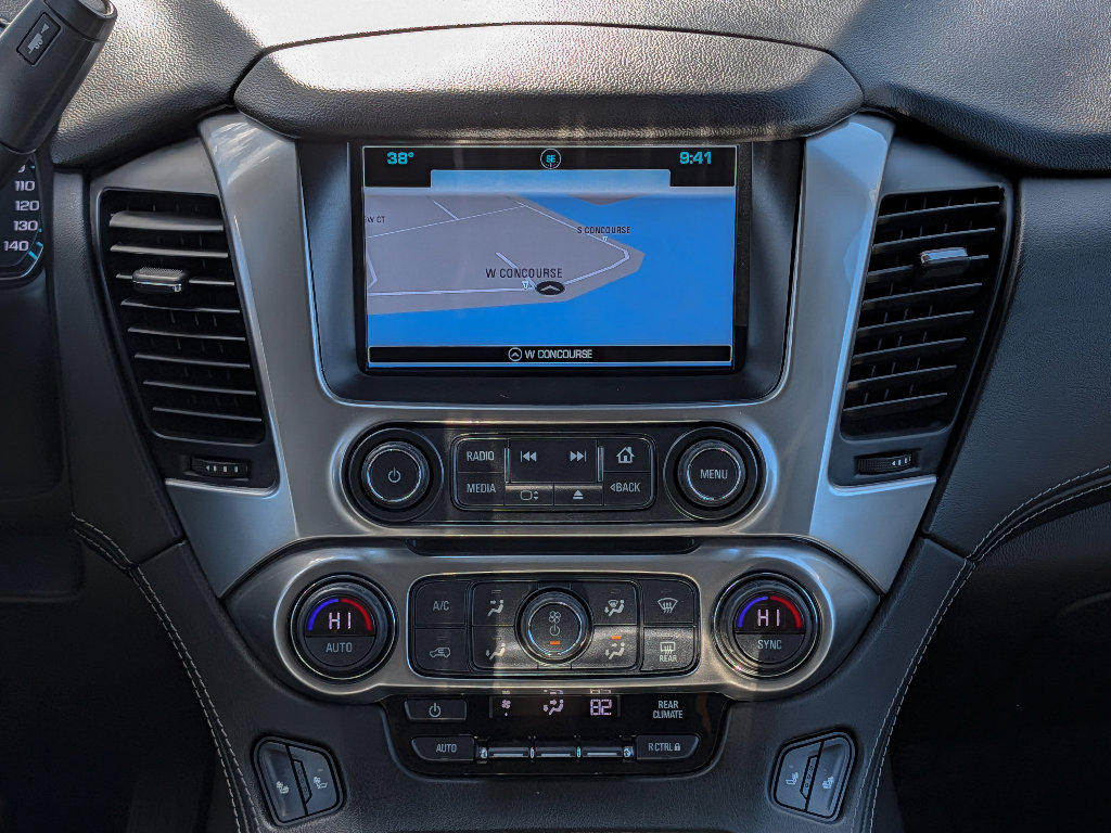 Used 2019 Chevrolet Suburban LT image 18