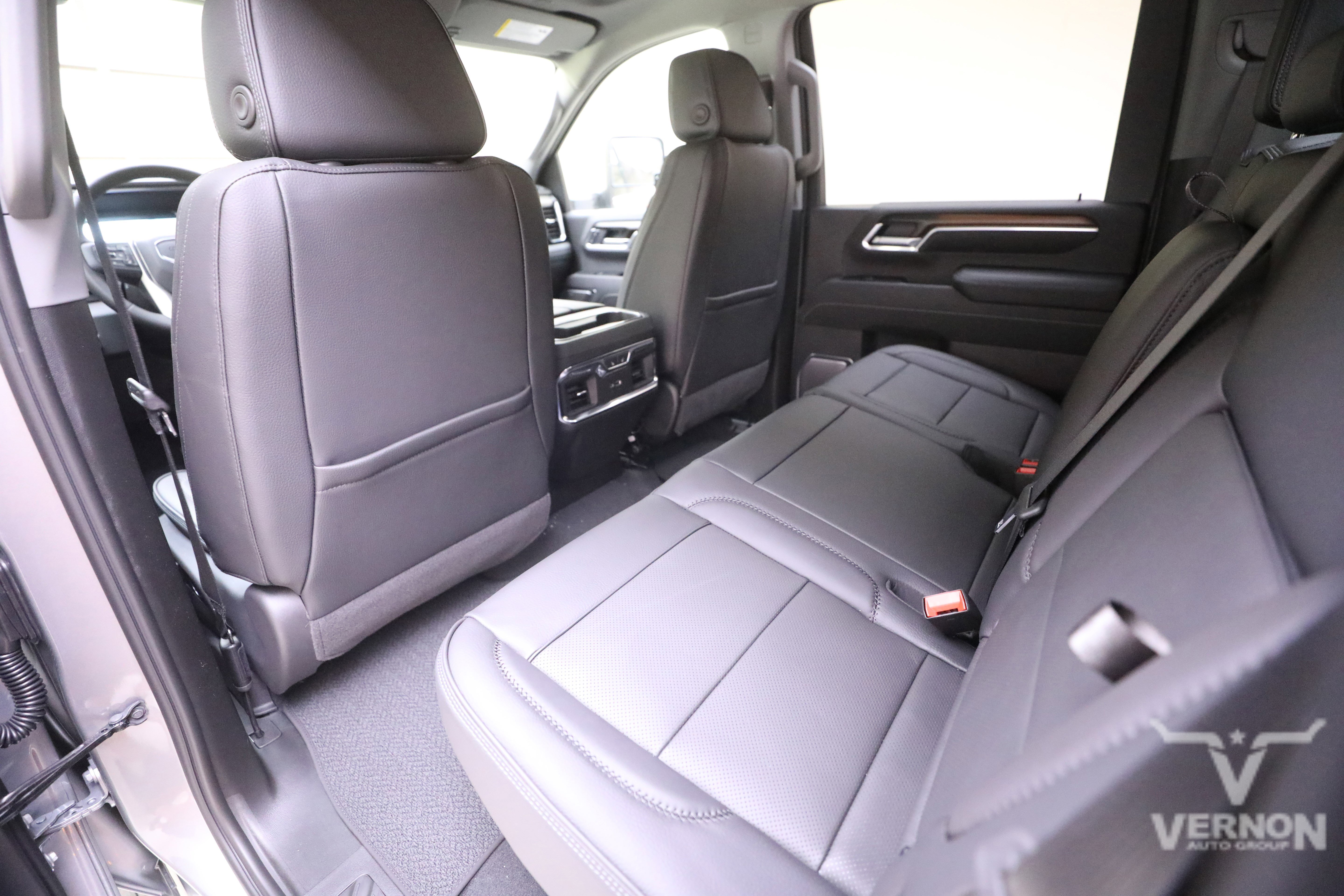 New 2026 GMC Sierra 3500 Denali w/ Technology Package image 9