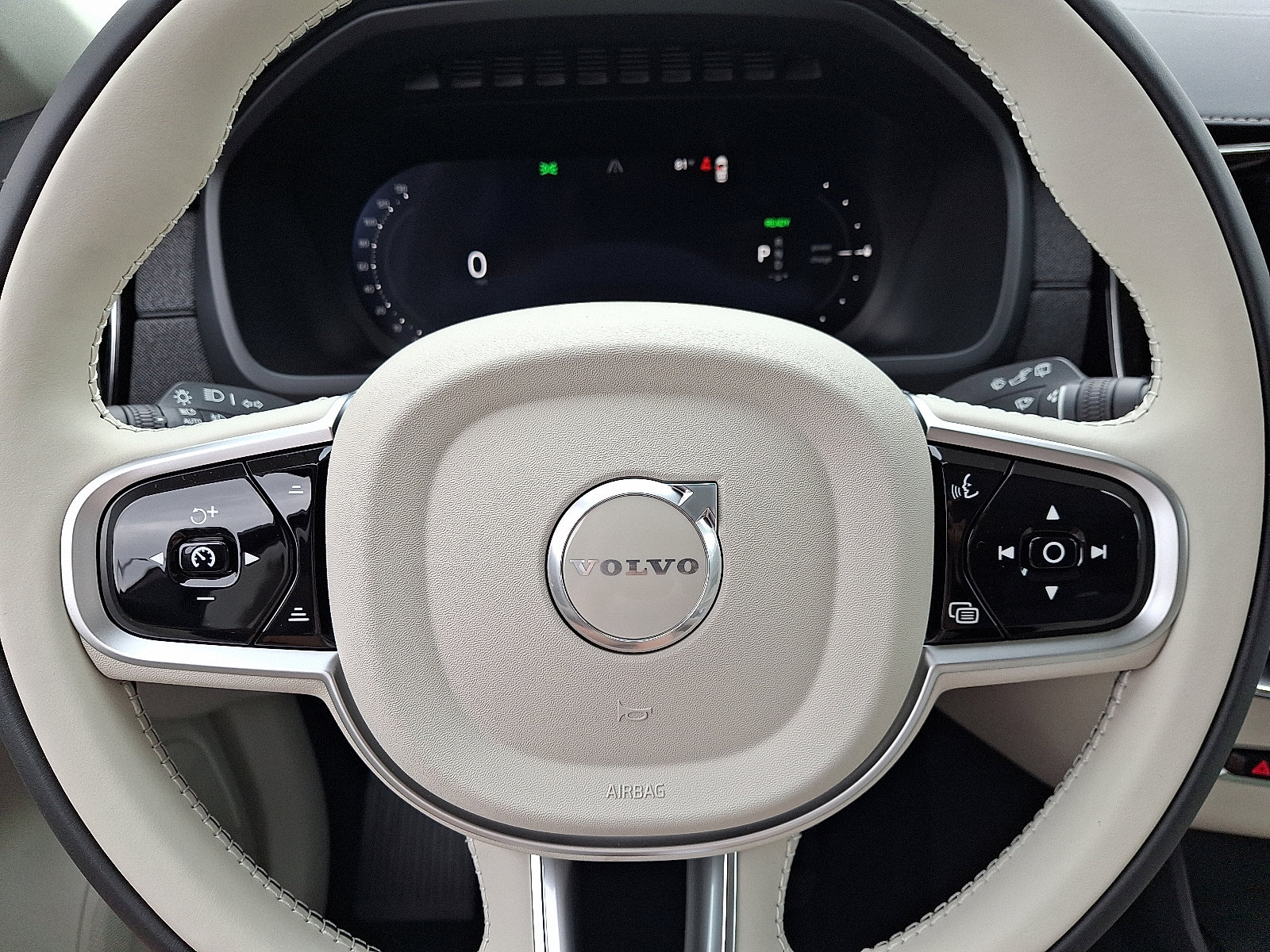 New 2026 Volvo XC90 T8 Ultra image 13