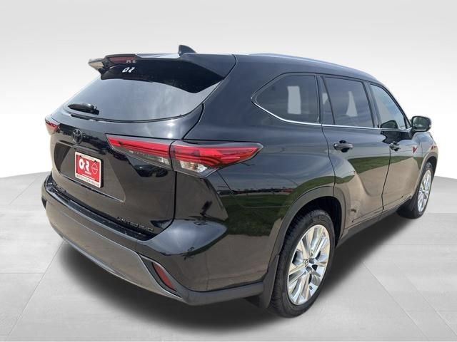 Used 2022 Toyota Highlander Limited AWD/4WD image 8