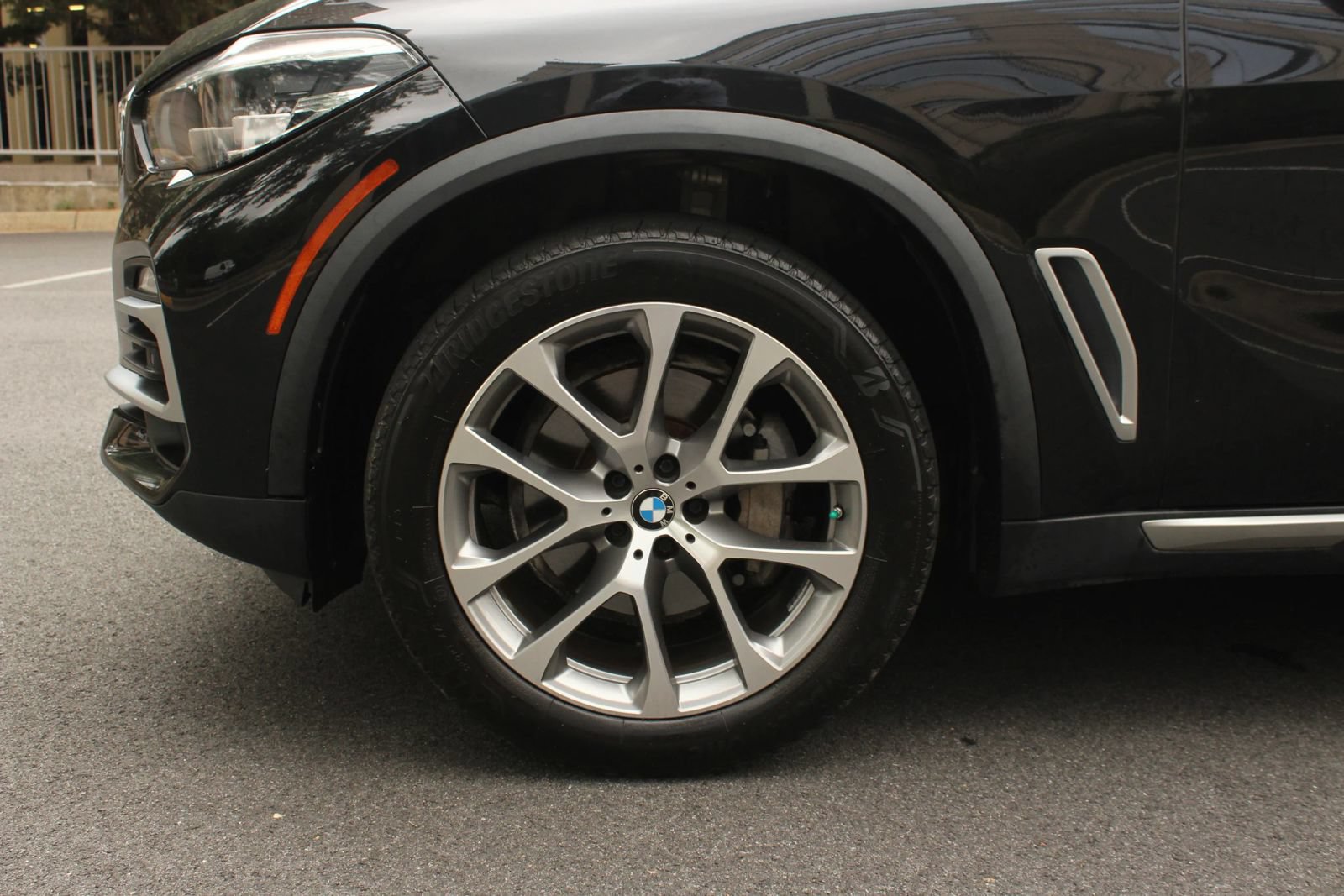 Used 2019 BMW X5 xDrive40i w/ Premium Package 2 AWD/4WD image 11