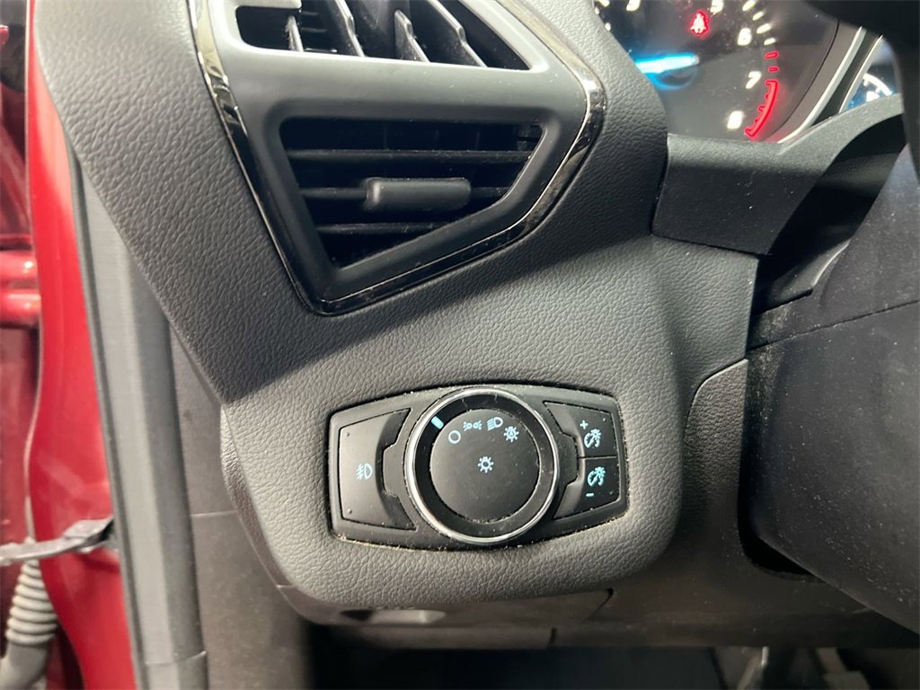 Used 2014 Ford Escape Titanium image 17