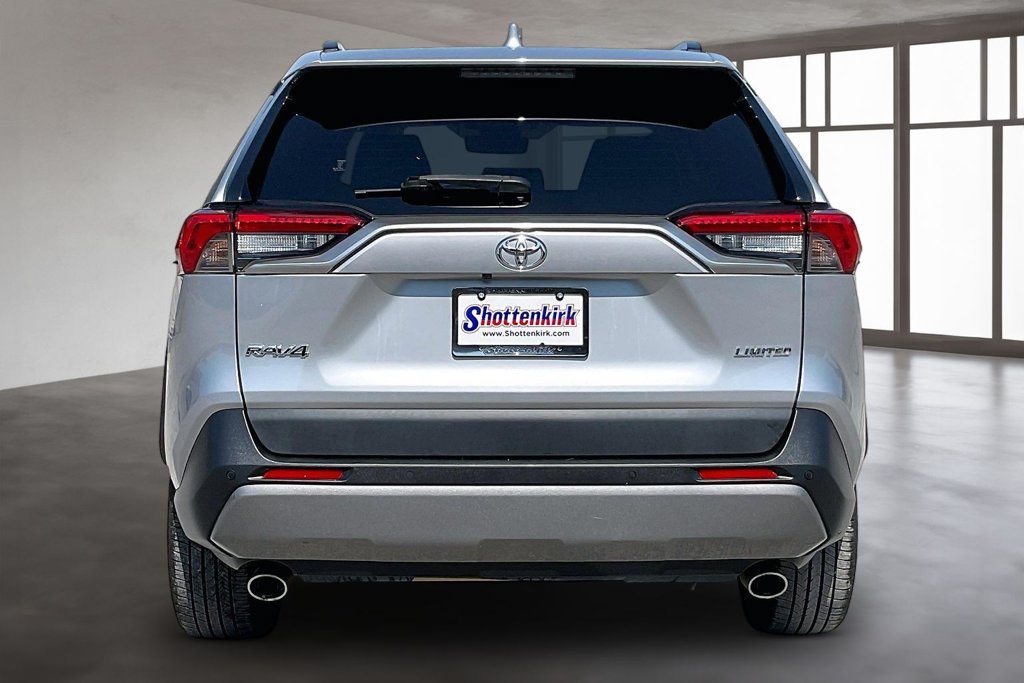 Used 2020 Toyota RAV4 Limited FWD image 5