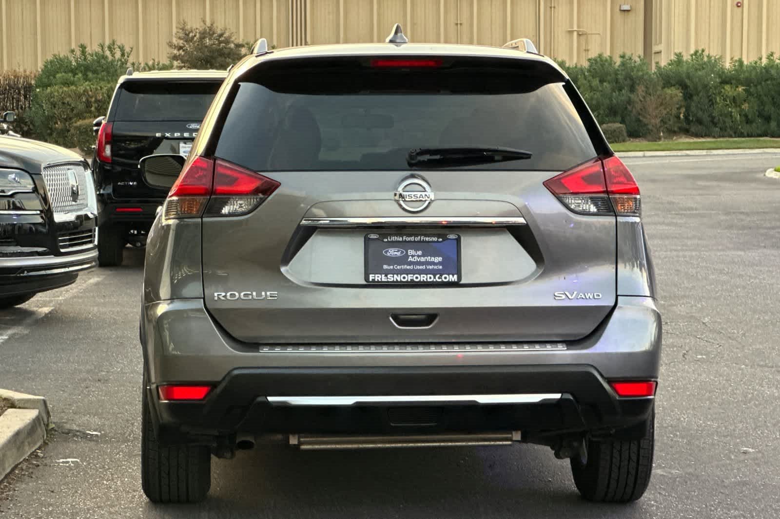 Used 2018 Nissan Rogue SV image 7