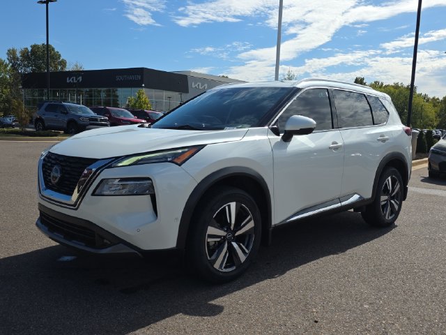 Used 2022 Nissan Rogue SL w/ SL Premium Package FWD image 7