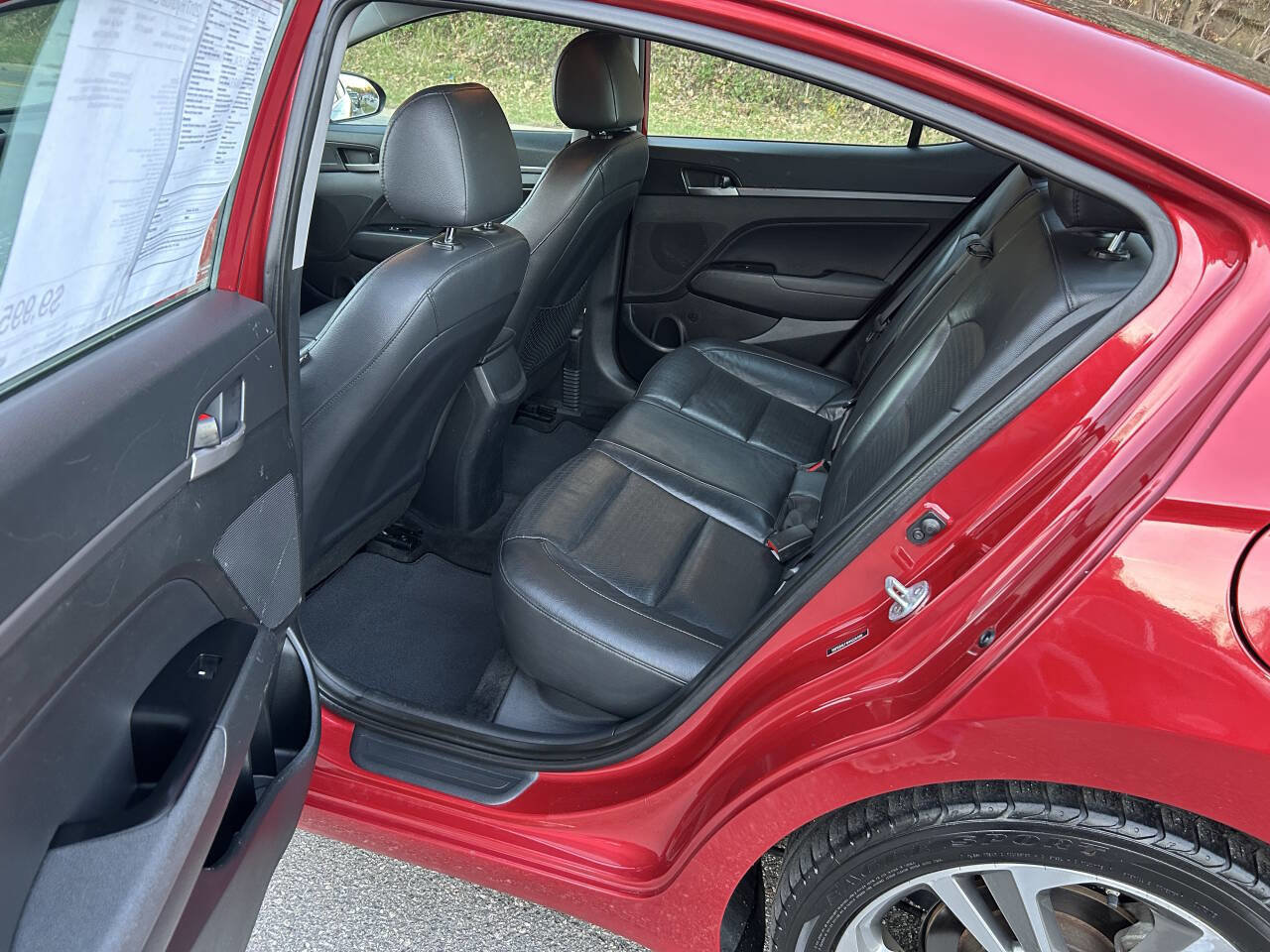 Used 2017 Hyundai Elantra Limited image 16