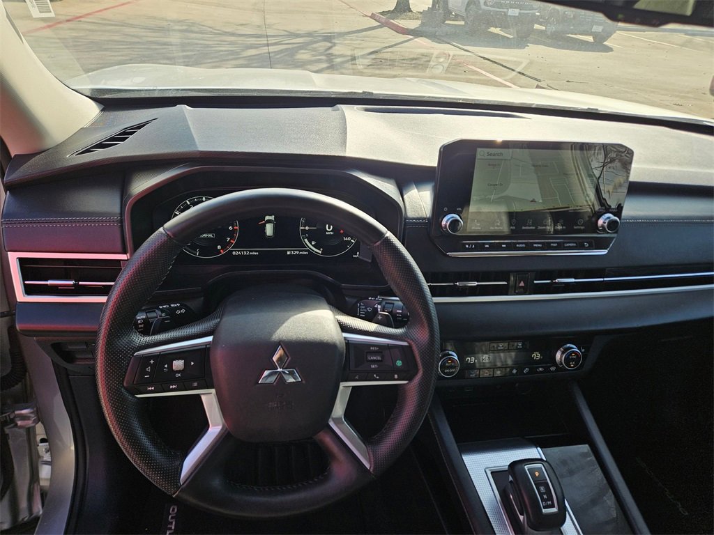 Used 2024 Mitsubishi Outlander SEL image 17