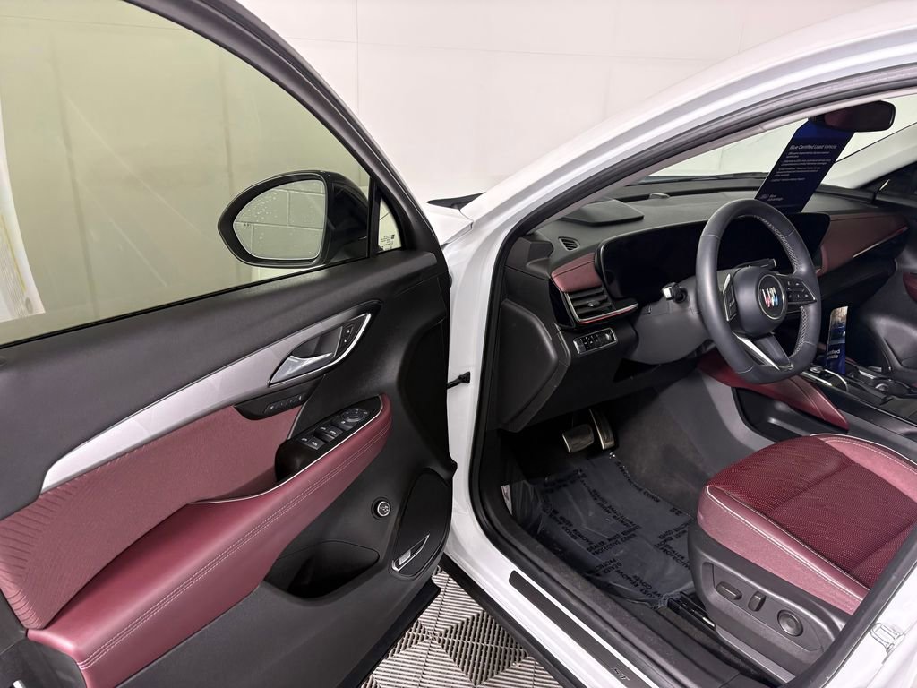 Used 2025 Buick Envision Sport Touring image 12