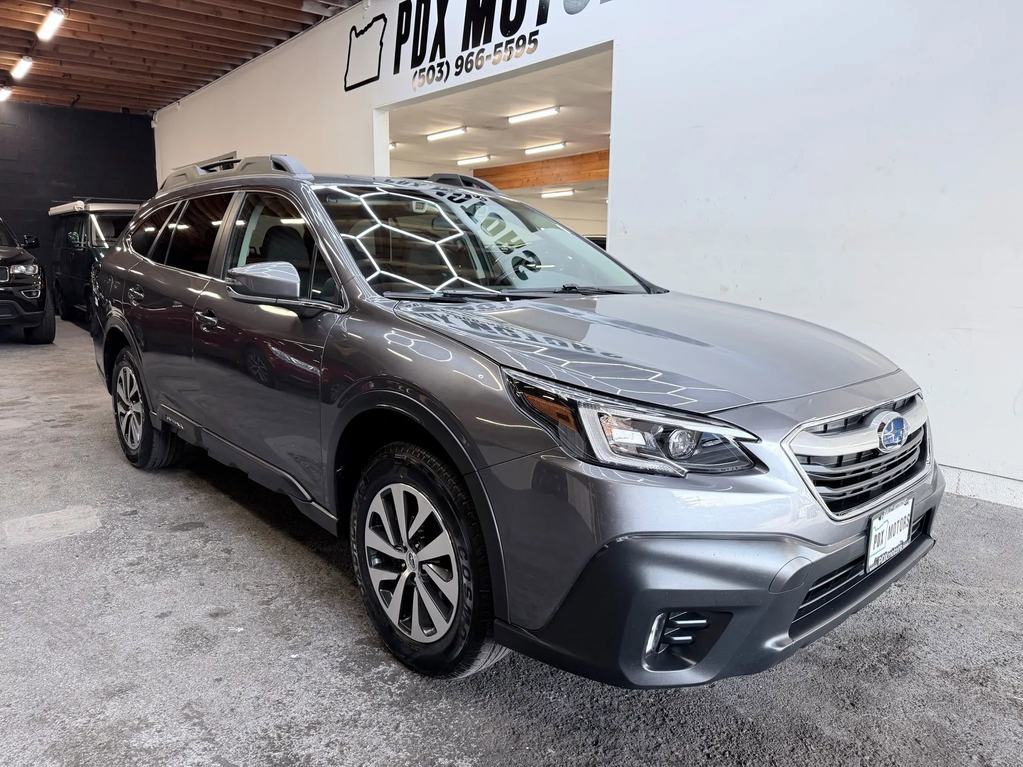 Used 2022 Subaru Outback Premium image 2