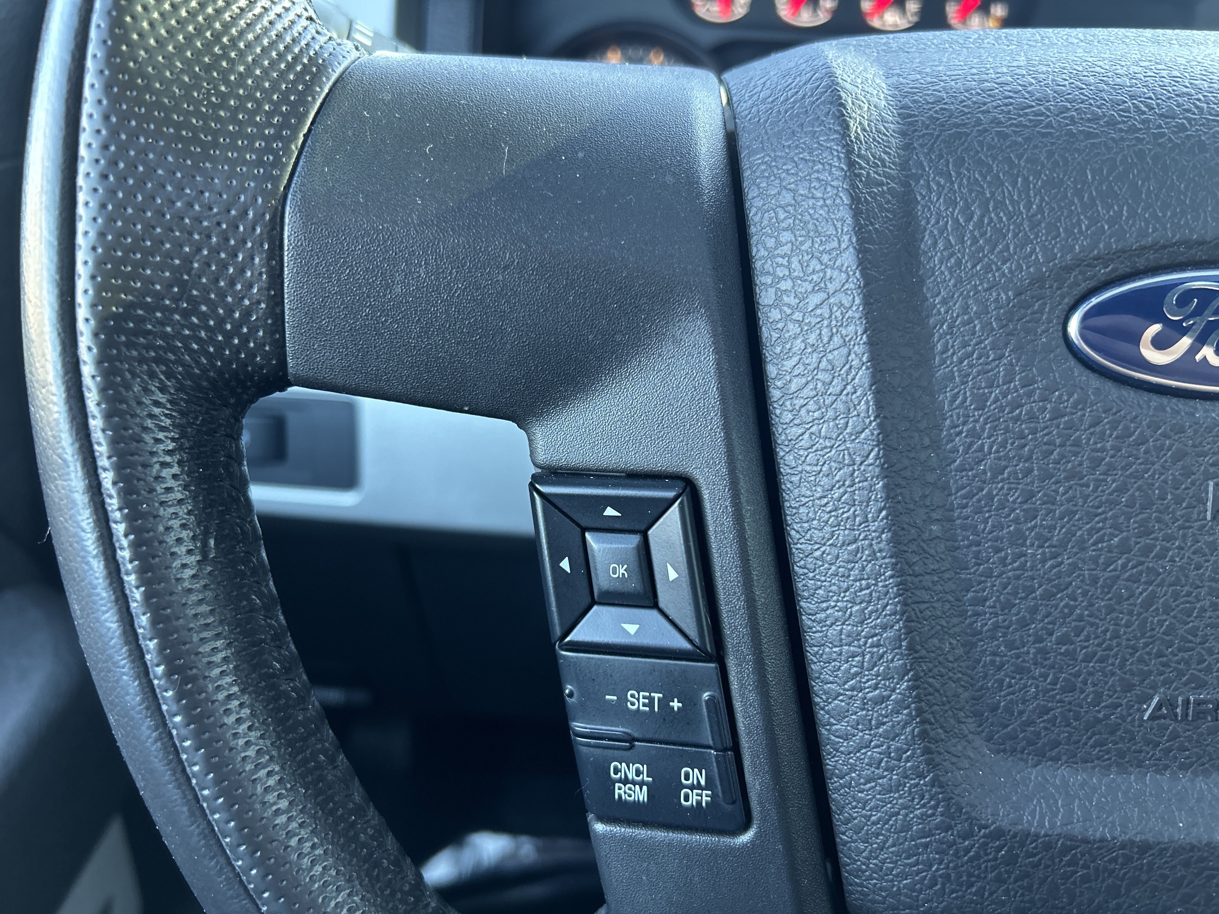 Used 2014 Ford F150 Raptor w/ Equipment Group 801A Luxury image 17