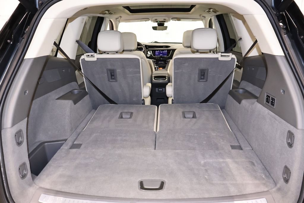 Used 2021 Cadillac XT6 Premium Luxury AWD/4WD image 47