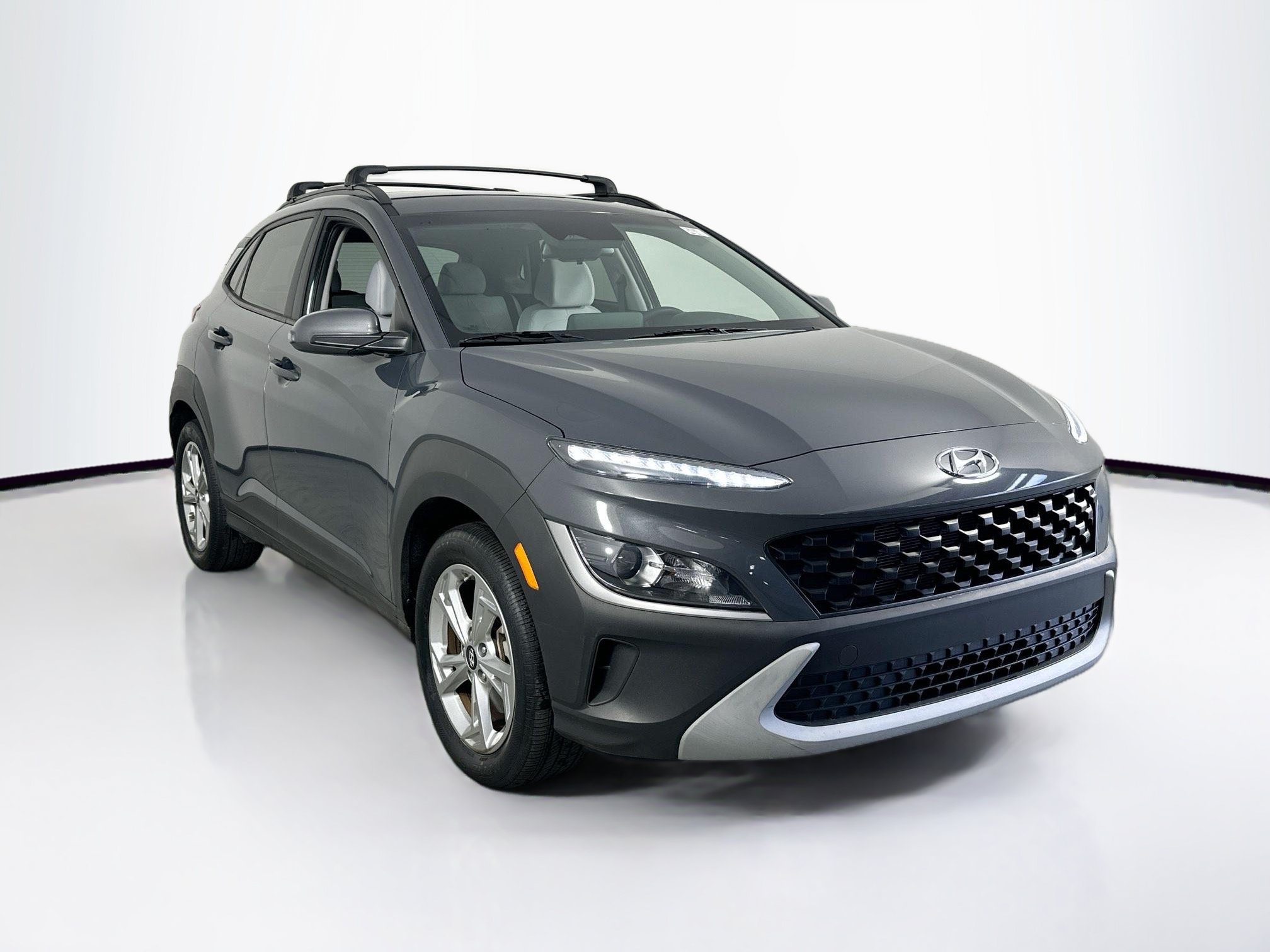 Used 2023 Hyundai Kona SEL AWD/4WD image 3