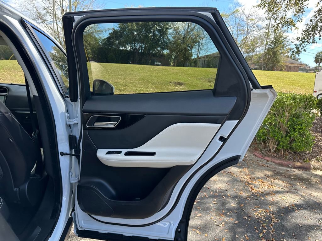 Used 2020 Jaguar F-PACE R-Sport image 48