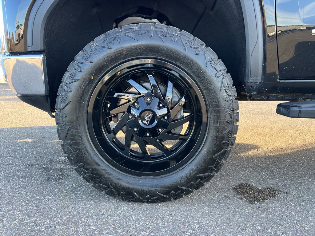 Used 2021 GMC Sierra 1500 SLT w/ Driver Alert Package II image 15