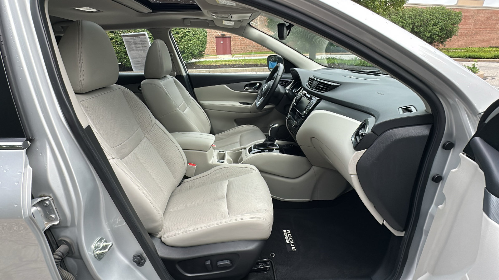 Used 2020 Nissan Rogue Sport SL w/ Premium Package AWD/4WD image 25