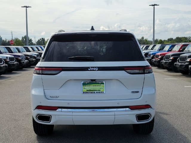 Used 2023 Jeep Grand Cherokee Overland w/ Luxury Tech Group IV RWD image 5