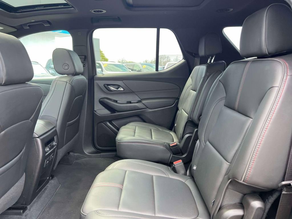 Used 2023 Chevrolet Traverse RS AWD/4WD image 13
