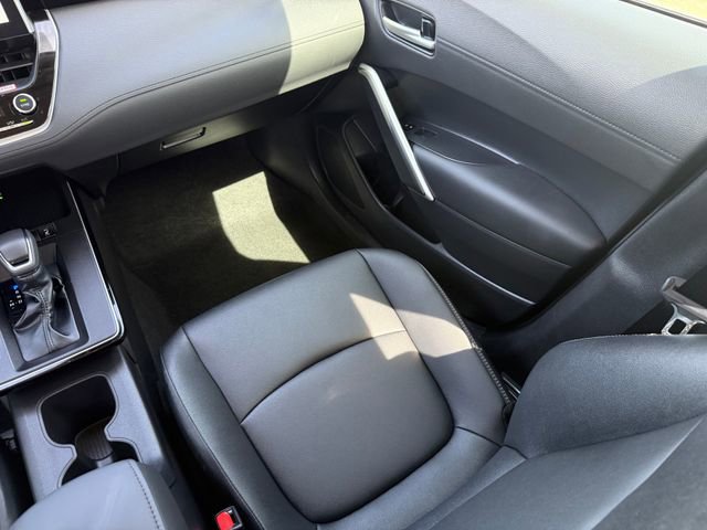 Used 2026 Toyota Corolla Cross XLE w/ Convenience Package image 29