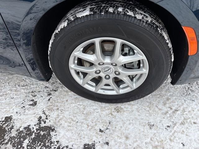 Used 2024 Chrysler Pacifica Touring image 42