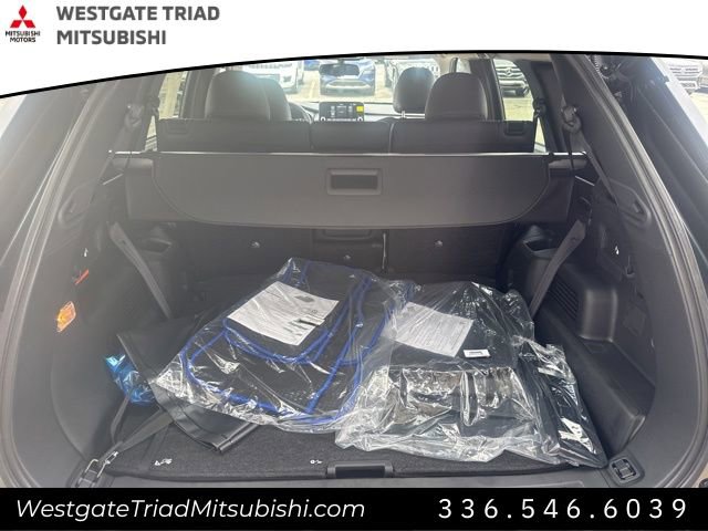 New 2025 Mitsubishi Outlander SE image 27