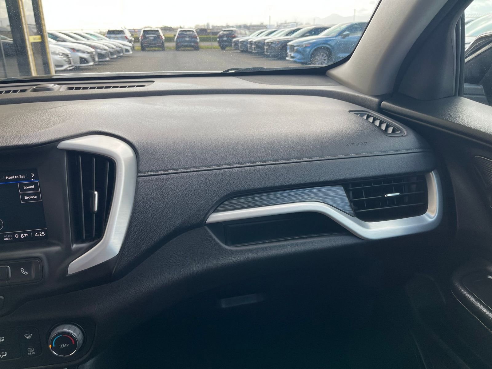 Used 2024 GMC Terrain SLE FWD image 35