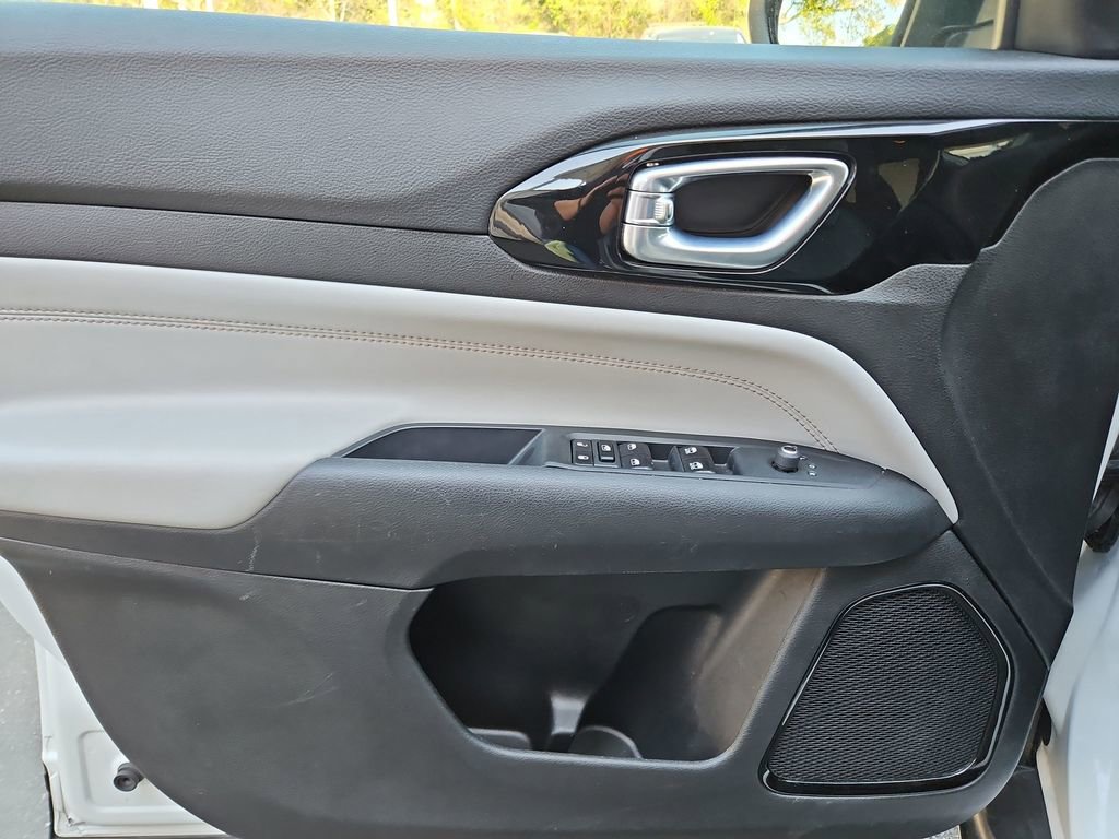 Used 2024 Jeep Compass Limited image 23