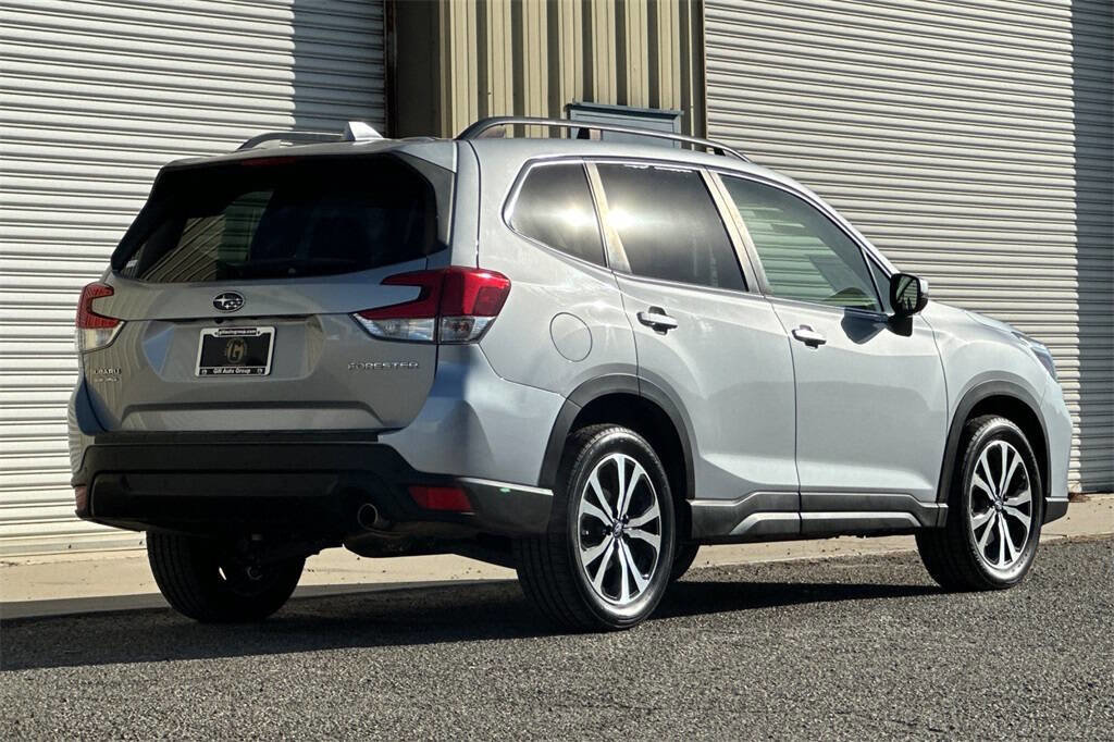 Used 2021 Subaru Forester Limited image 6