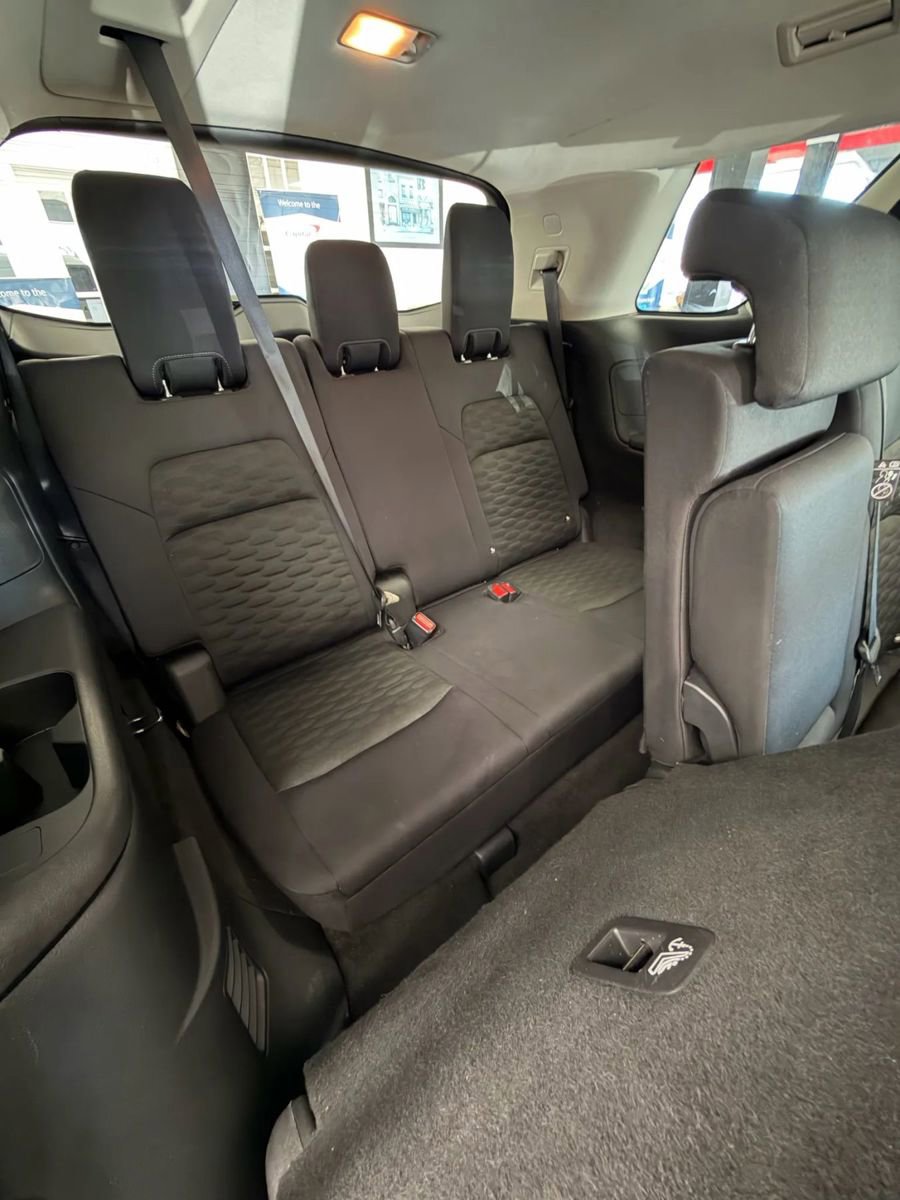 Used 2022 Nissan Pathfinder SV w/ SV Black Package image 18