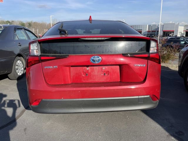 Used 2020 Toyota Prius LE image 3