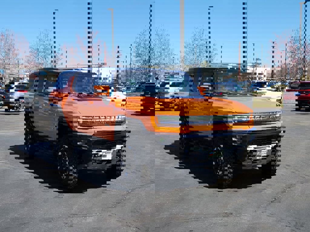 New 2024 GMC Hummer EV 2X w/ Extreme Off-Road Package video 2