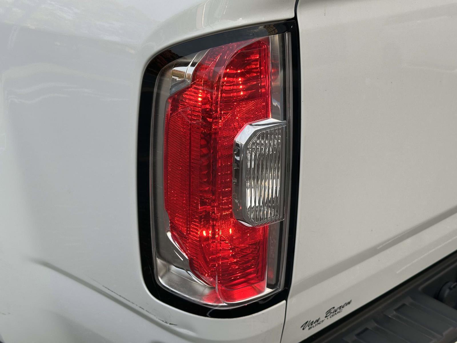 Used 2022 GMC Canyon Denali image 10