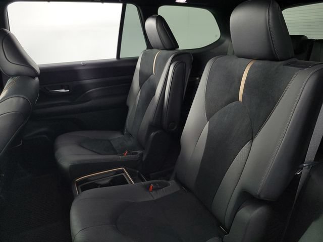 Used 2024 Toyota Grand Highlander AWD Hybrid image 19