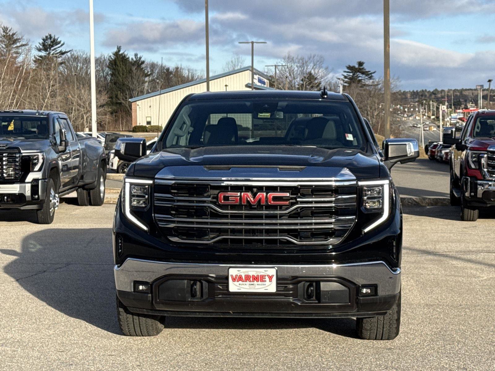 Used 2022 GMC Sierra 1500 SLT w/ SLT Premium Package image 2