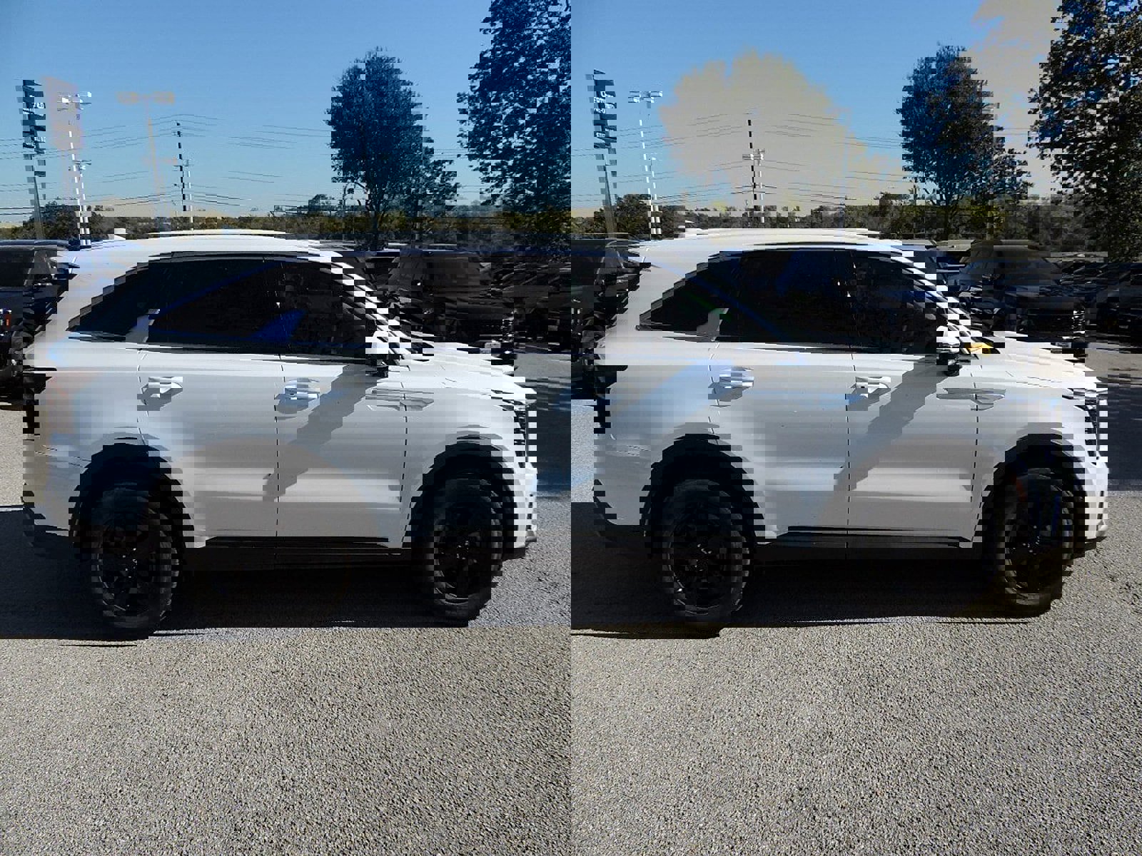 New 2025 Kia Sorento LX image 4