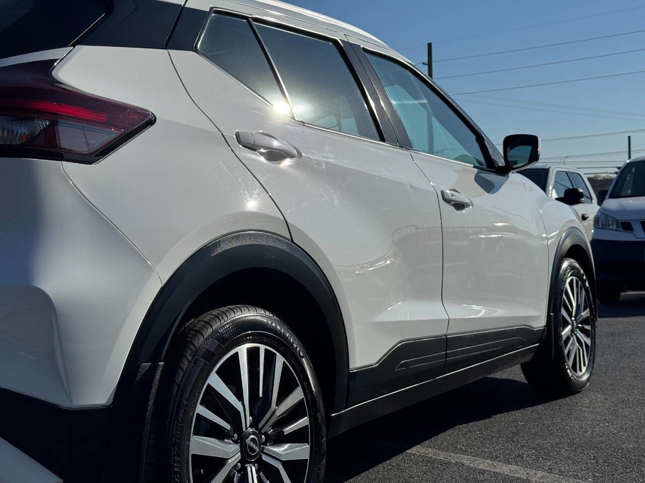 Used 2023 Nissan Kicks SV FWD image 42