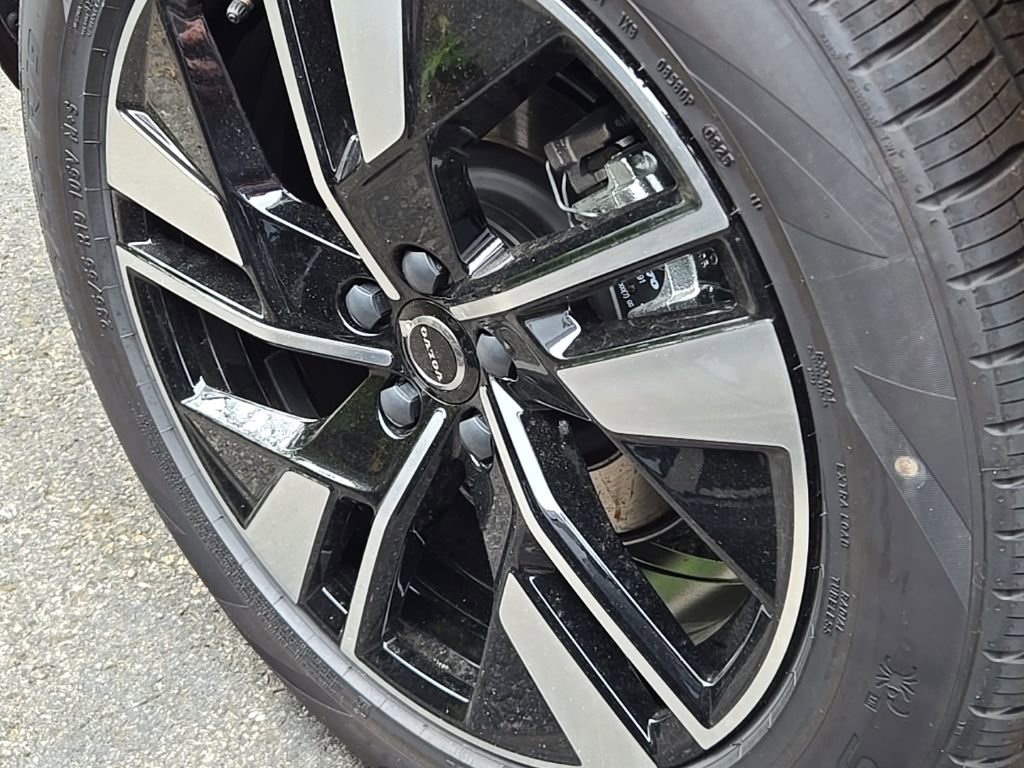 New 2026 Volvo XC60 B5 Core w/ Climate Package image 6