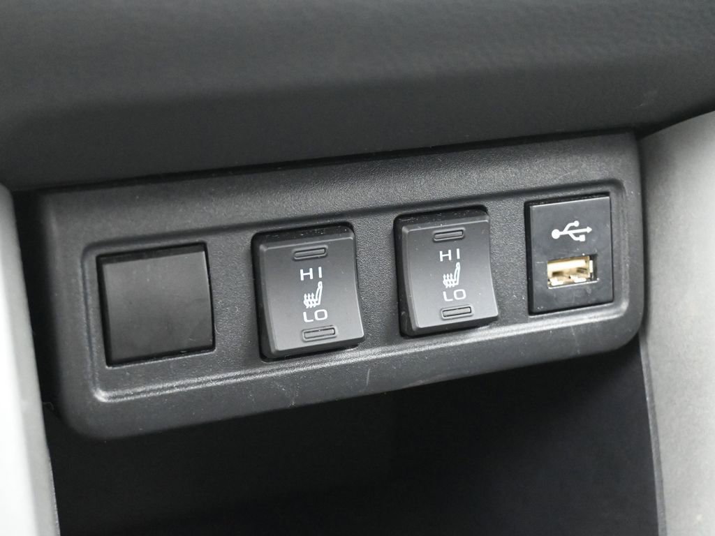 Used 2022 Toyota Corolla Cross XLE image 27